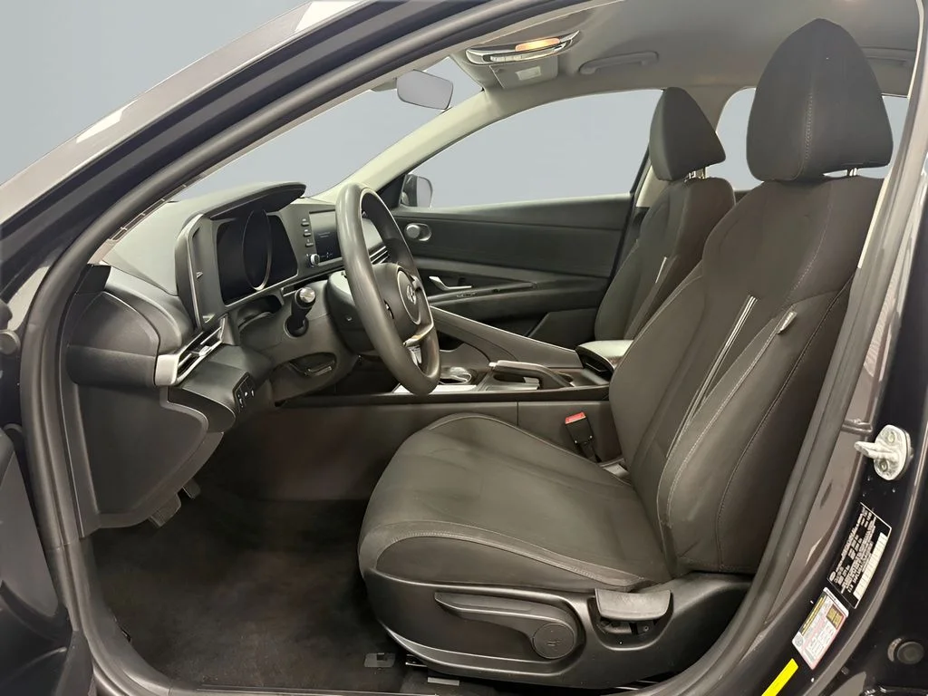 Used 2021 Gray Hyundai SEL image 12