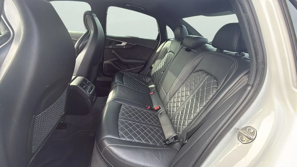 Used 2019 White Audi 3.0T Prestige image 13