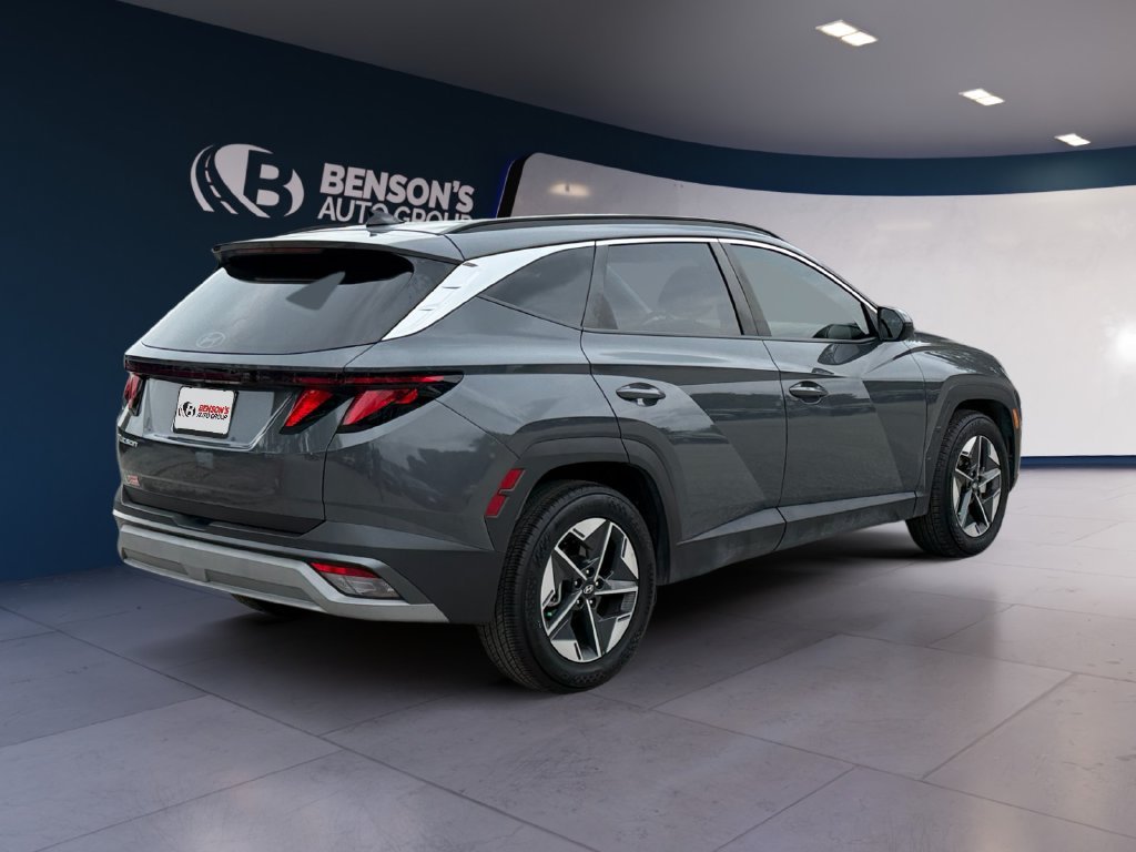Used 2025 Gray Hyundai SEL image 5