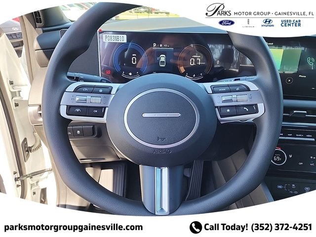 New 2025 White Hyundai SEL image 25