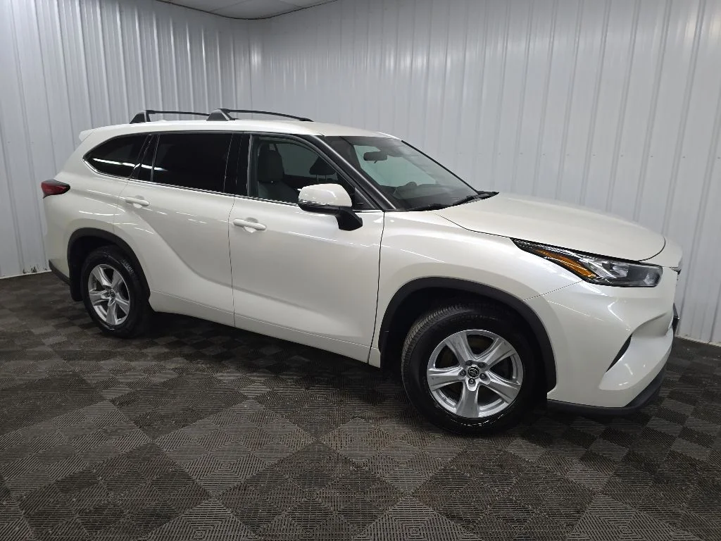 Used 2020 White Toyota L image 1