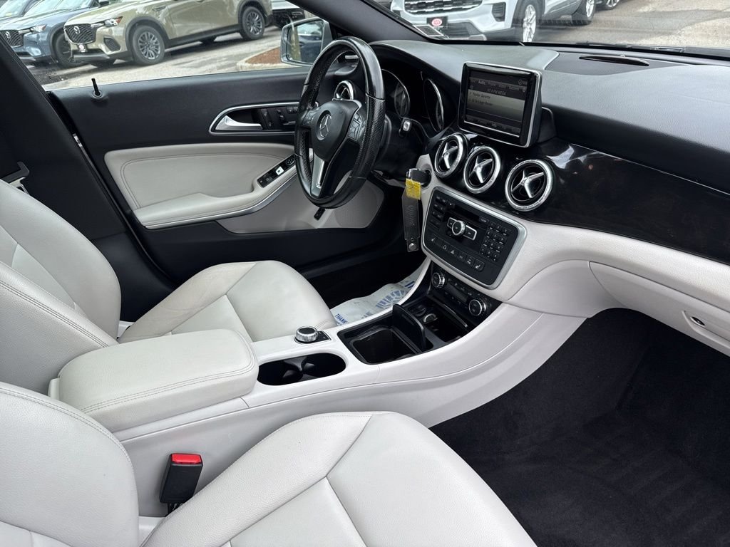 Used 2014 Mountain Gray Metallic Mercedes-Benz CLA 250 image 30