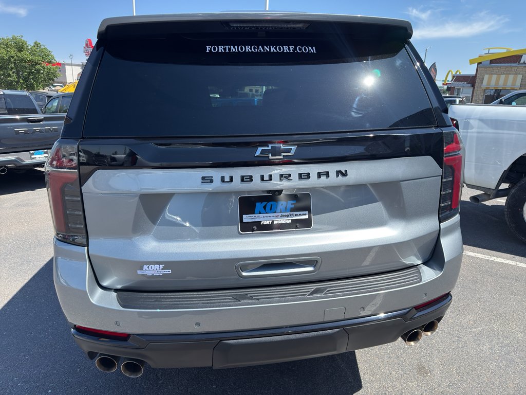 Used 2025 Gray Chevrolet Z71 image 4