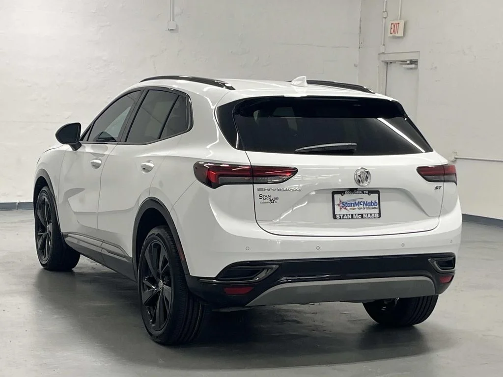 Used 2023 Summit White Buick Essence image 6