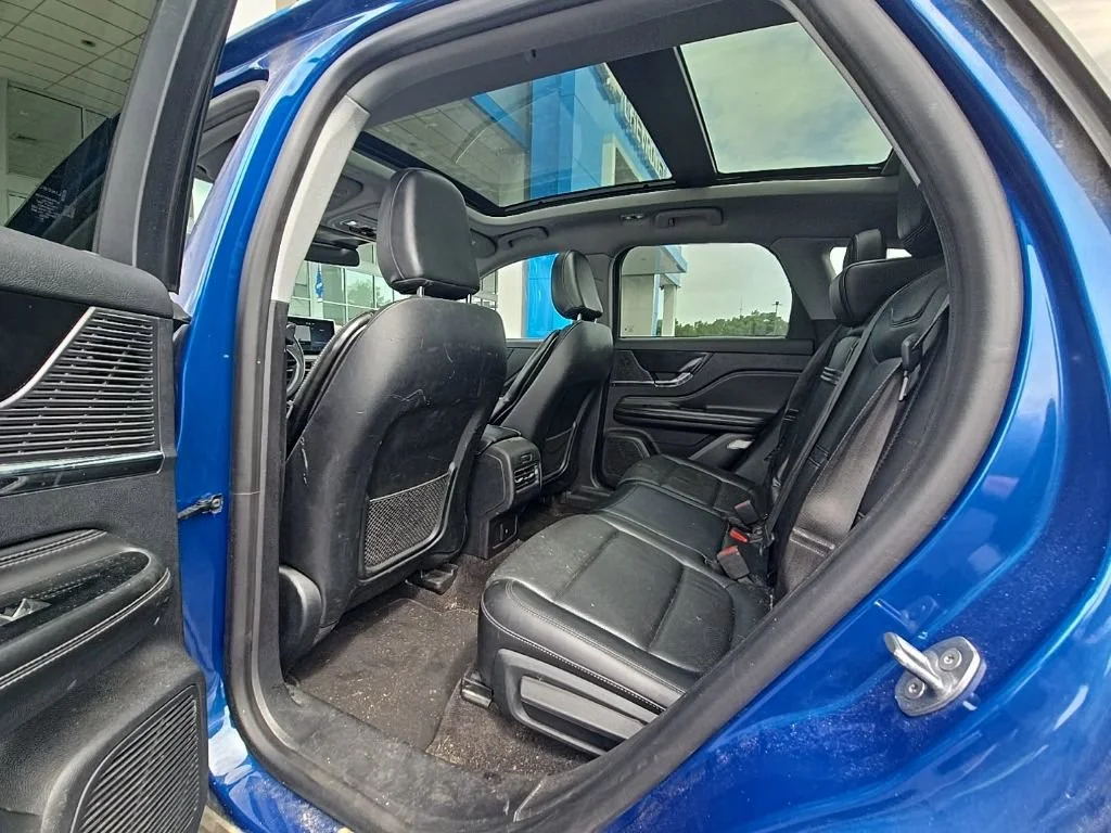 Used 2021 Artisan Blue Lincoln Standard image 7