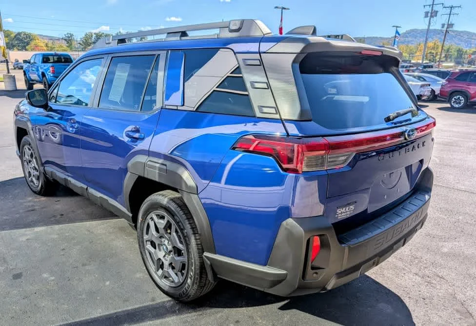 Used 2026 Sapphire Blue Pearl Subaru Premium image 4
