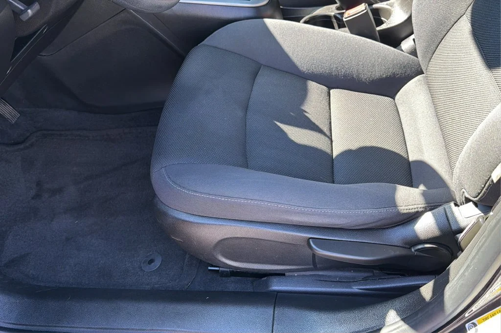 Used 2016 BLACK GRANITE METALLIC Chevrolet LT image 19