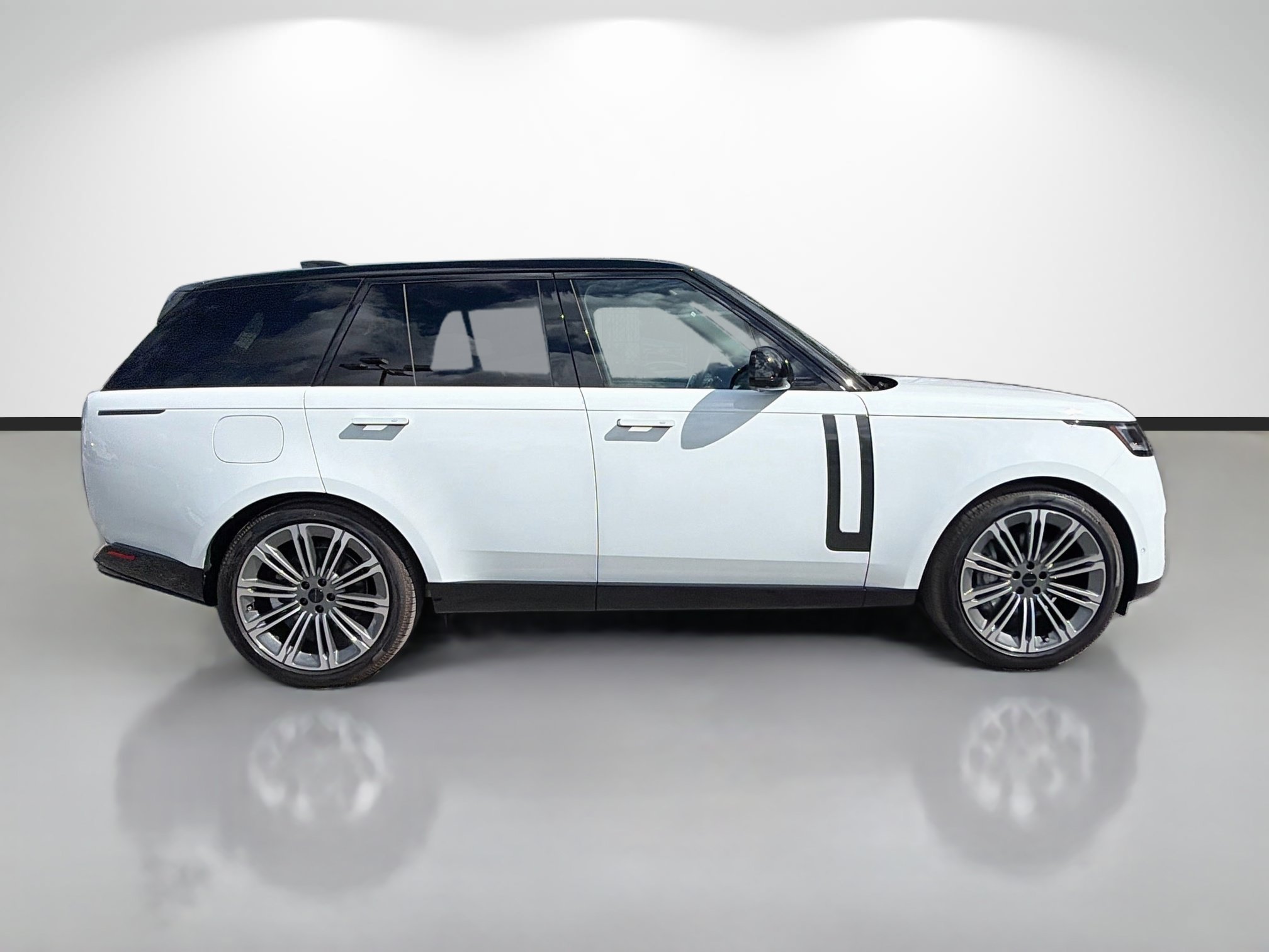 New 2026 Fuji White Land Rover SE image 6