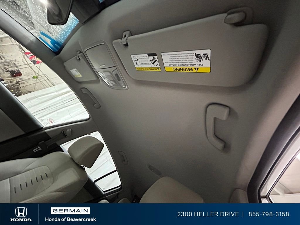 Used 2019 Clear White Kia LX image 27