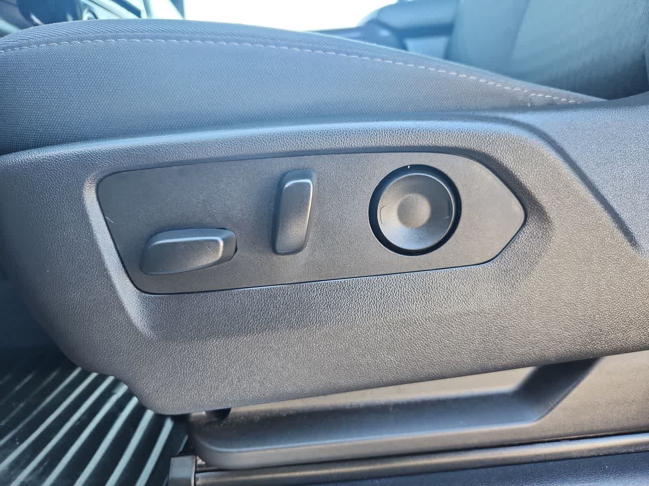 2024 Chevrolet Silverado 1500 LT - Photo 14