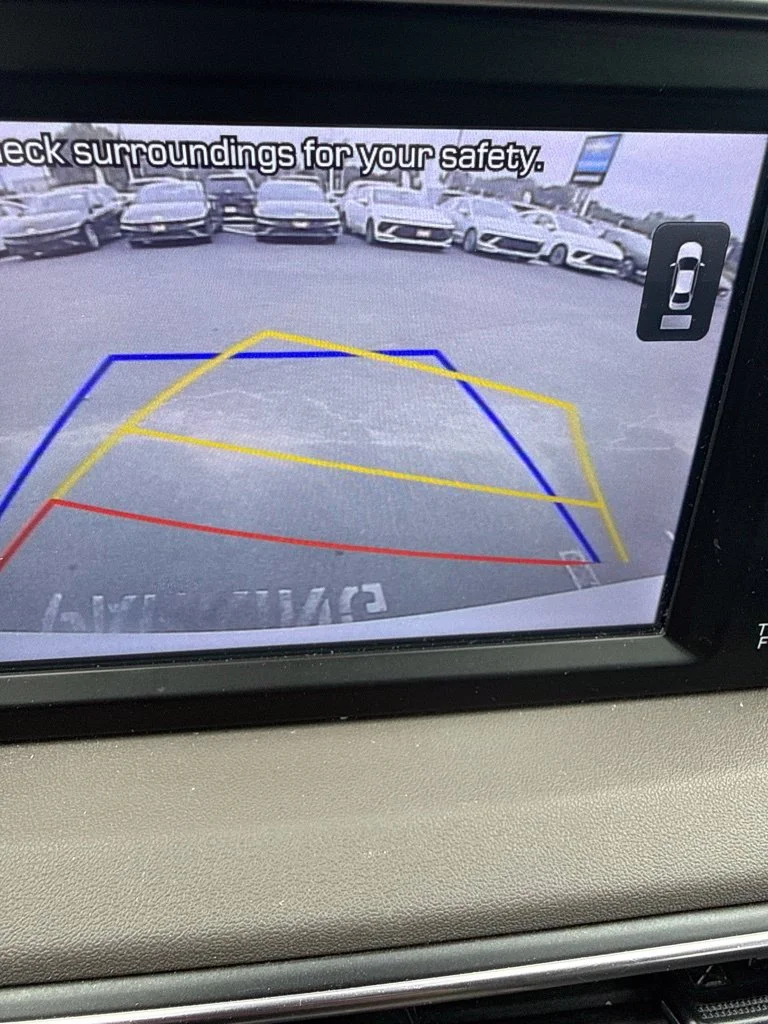 Used 2019 Gray Hyundai SE image 5
