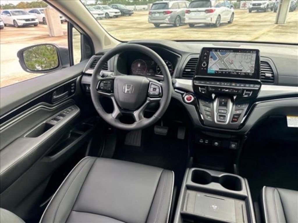 New 2026 Platinum White Pearl Honda Touring image 12