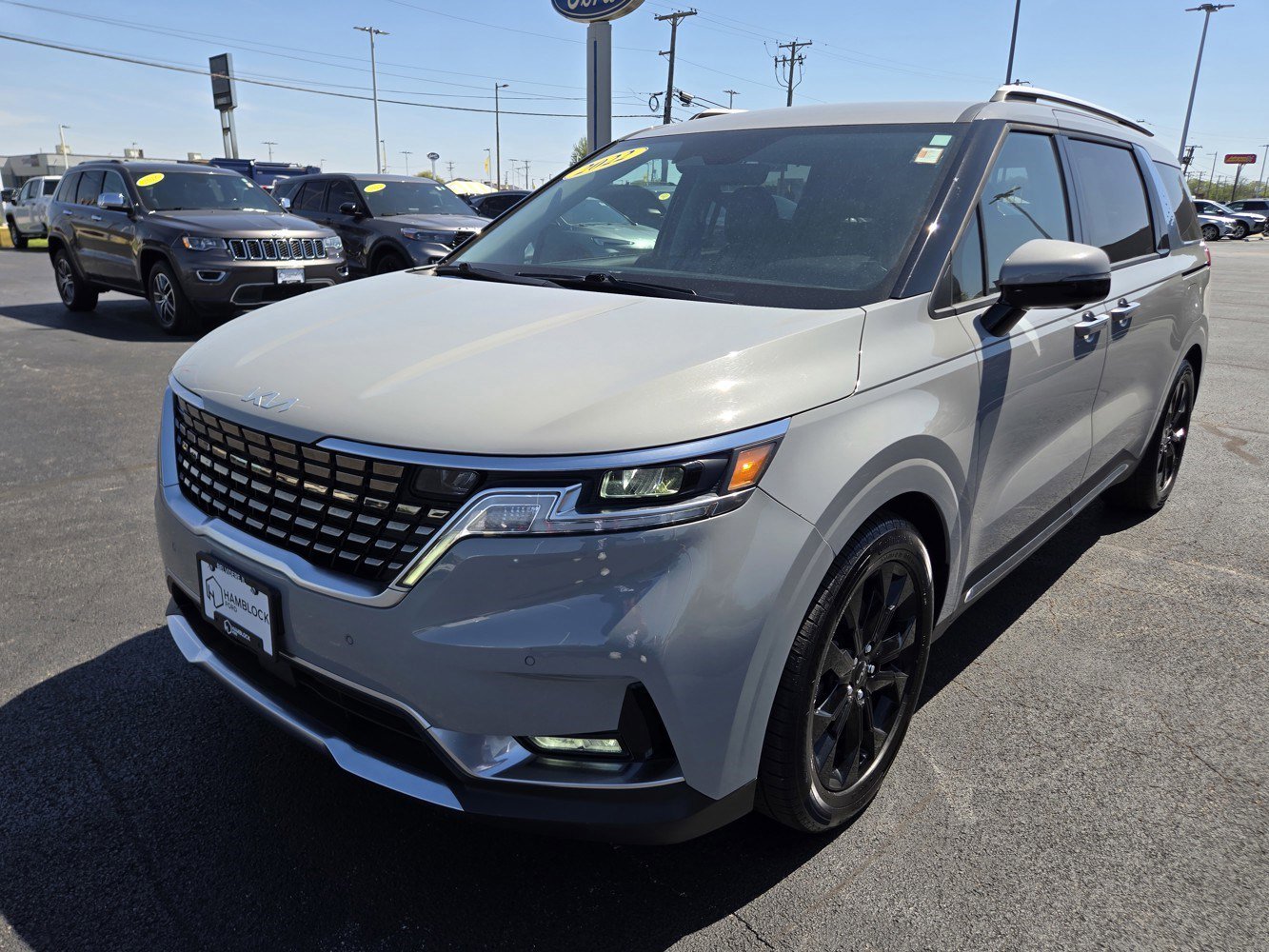 Used 2022 Ceramic Silver Kia SX image 4