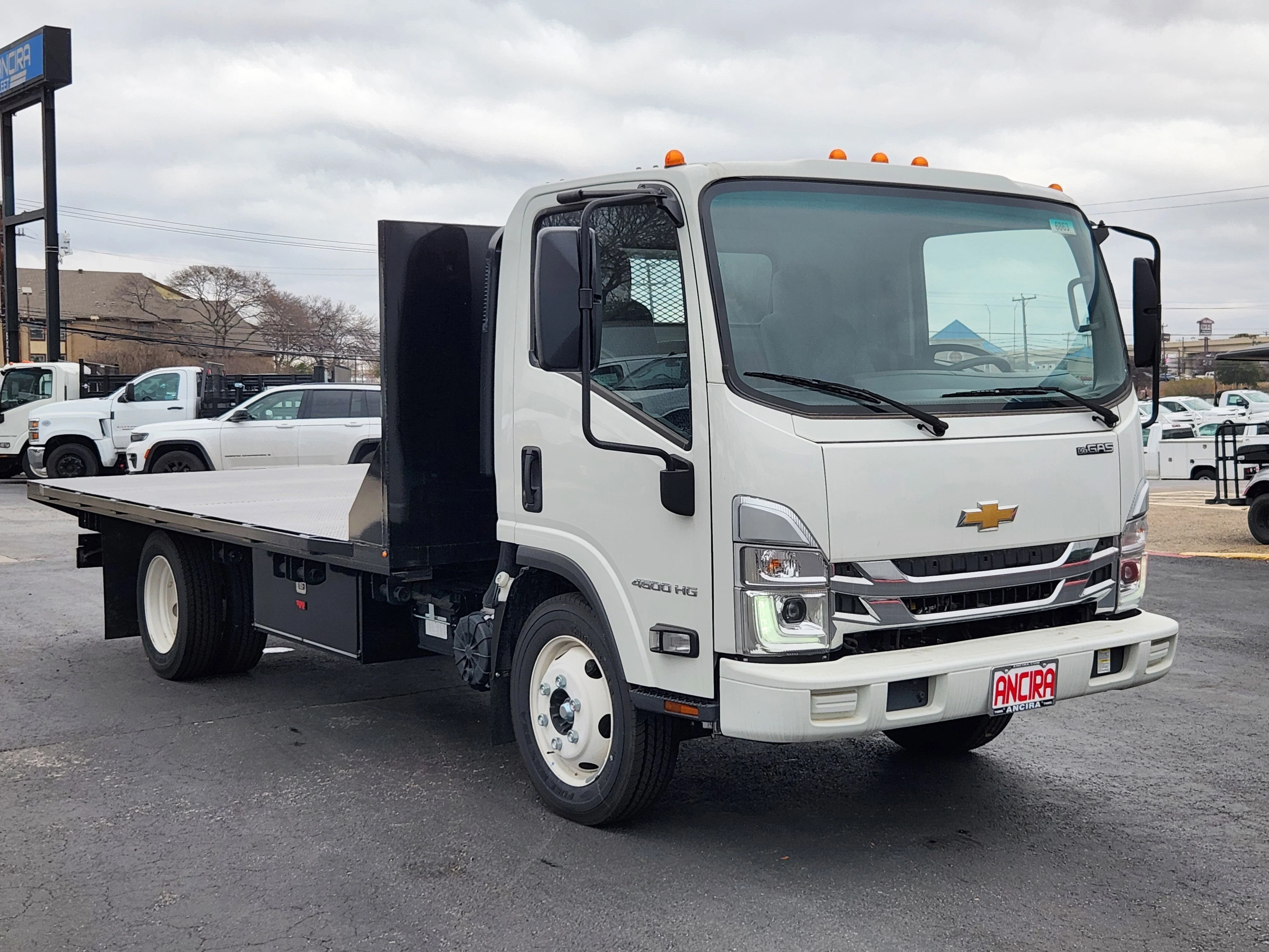 2025 Chevrolet Low Cab Forward 4500 Gas 176" WB Regular Cab's photo