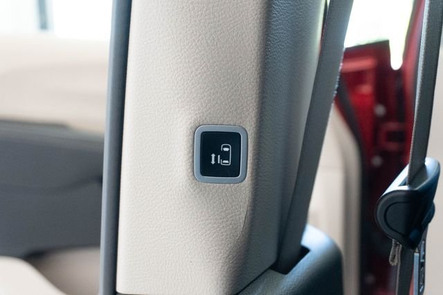 Used 2024 Red Chrysler Touring L image 20