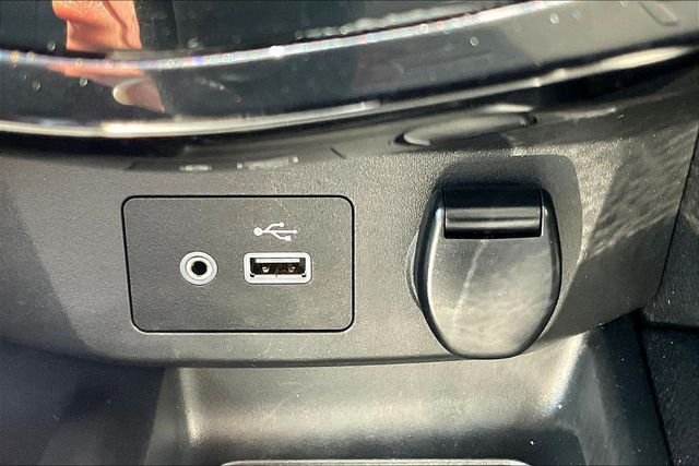 Used 2022 Gray Nissan SL image 17