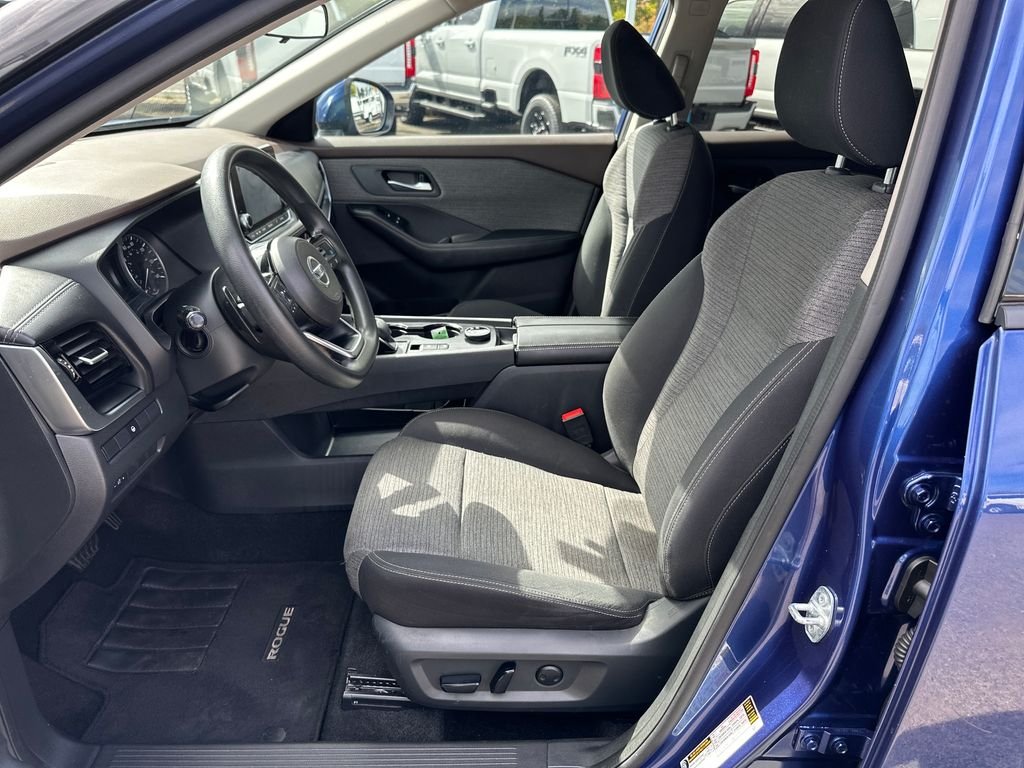 Used 2021 Blue Nissan SV image 12