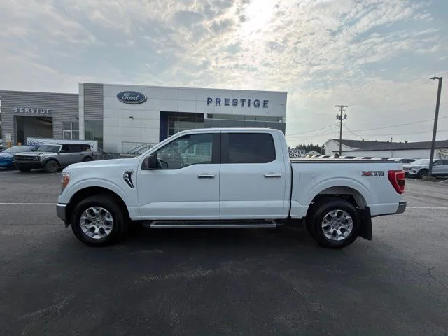 Used 2023 Oxford White Ford XLT image 3