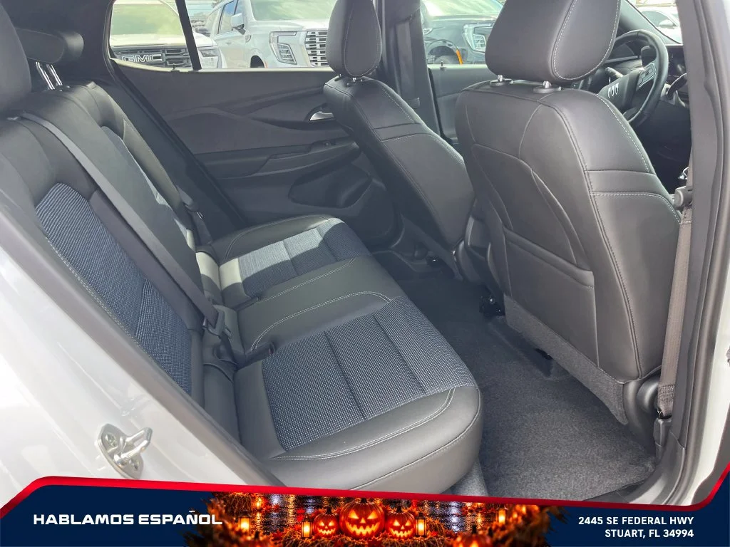 Used 2025 Summit White Buick Preferred image 17