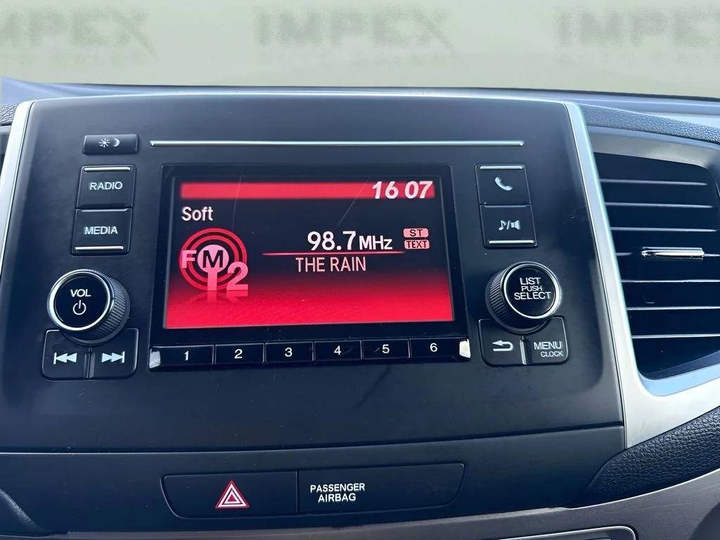 Used 2020 White Honda LX image 14