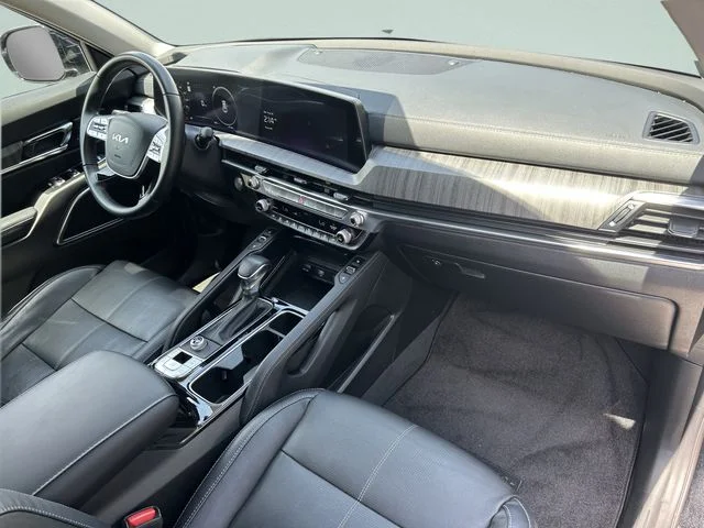Used 2024 Black Kia SX image 17