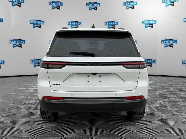 New 2026 Bright White Clear-Coat Exterior Paint Jeep Altitude image 4