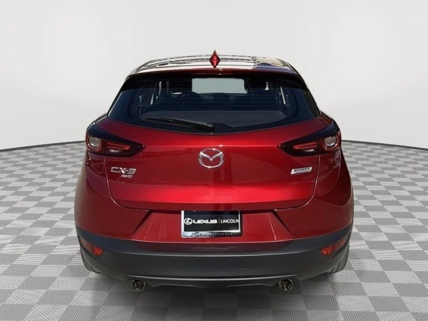 Used 2019 RED MAZDA GRTOUR image 9