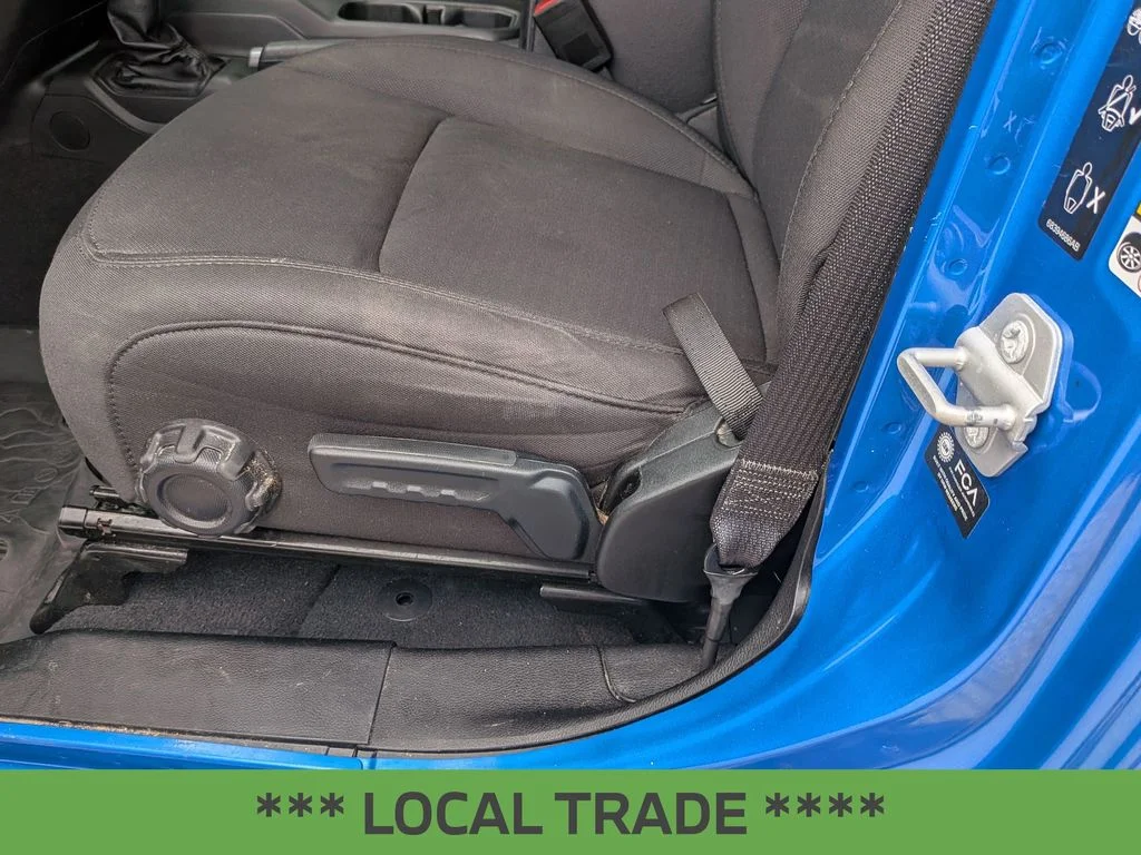 Used 2022 Blue Jeep Sport image 16