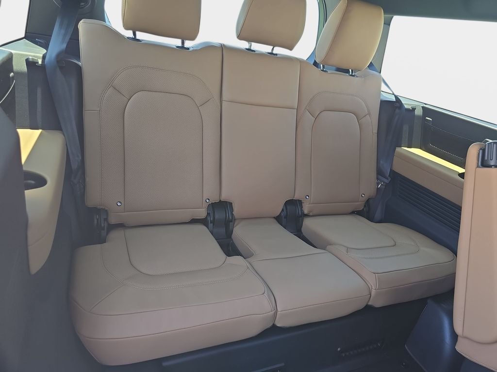 New 2026 Woolstone Green LAND ROVER S image 13