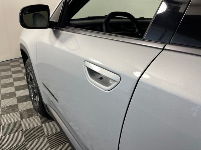 Used 2026 Silver Jeep Laredo image 13