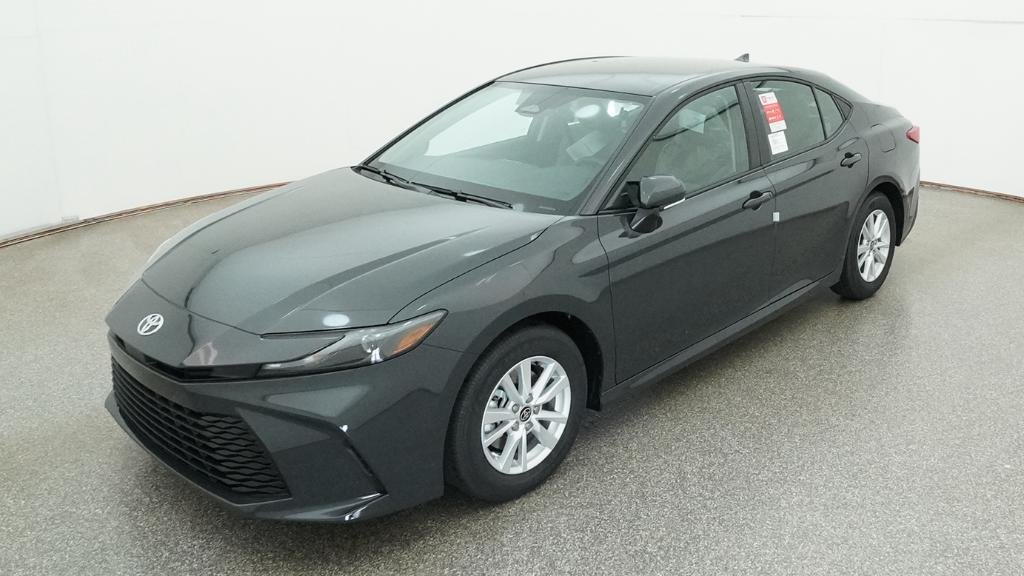 2026 Toyota Camry LE Hybrid's photo