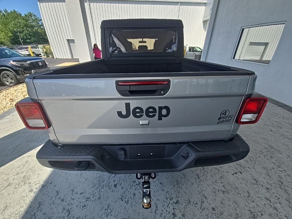Used 2021 Silver Jeep Willys image 13