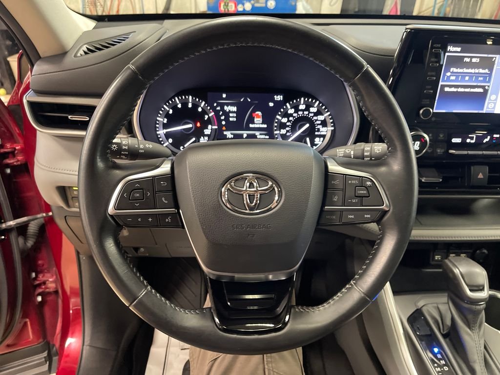 Used 2021 Red Toyota XLE image 19