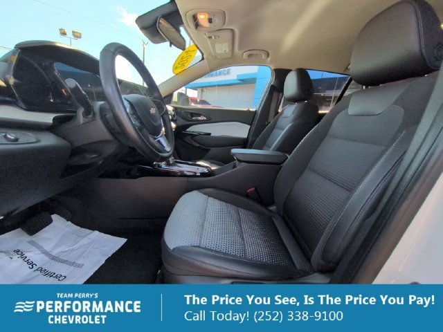 2024 Chevrolet Trax LT - Photo 13