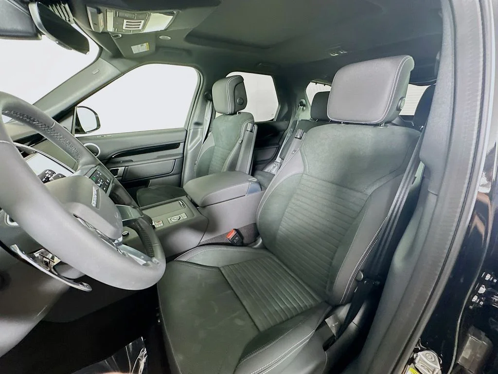 New 2026 Santorini Black Land Rover S image 11