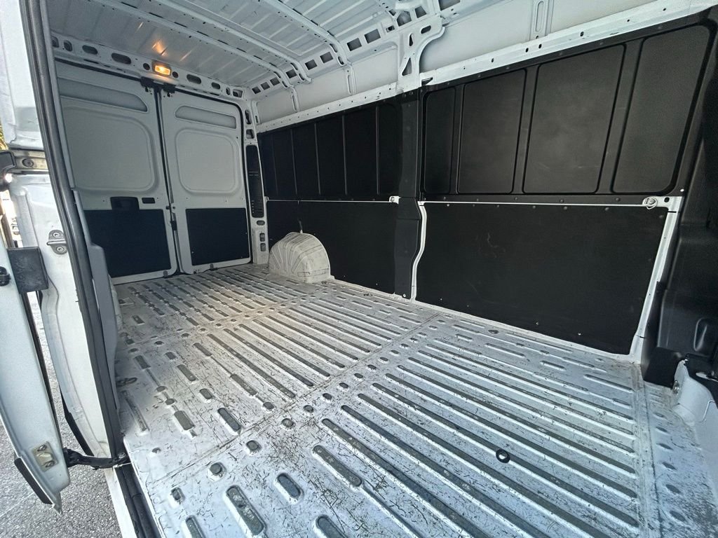 Used 2023 White Ram High Roof image 32