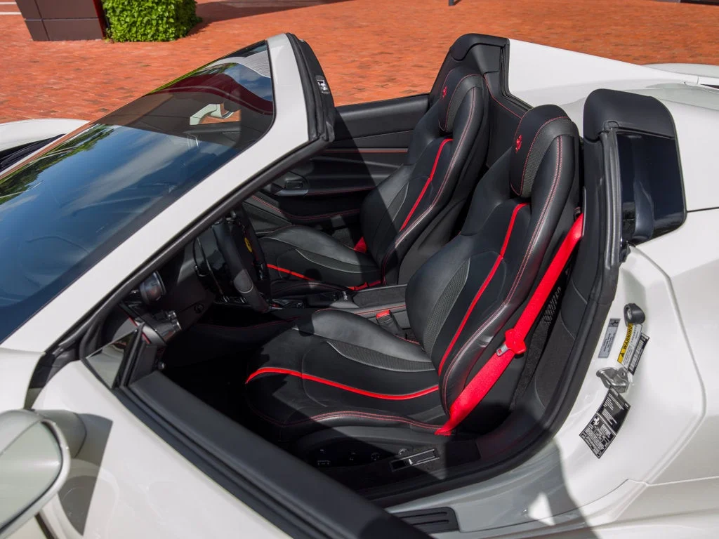 Used 2021 Bianco Avus Ferrari Base image 9