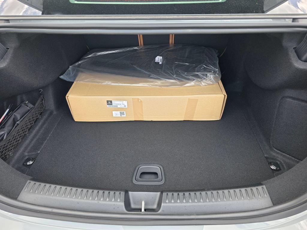 New 2026 MANUFAKTUR Alpine Grey Mercedes-Benz E 350 image 55