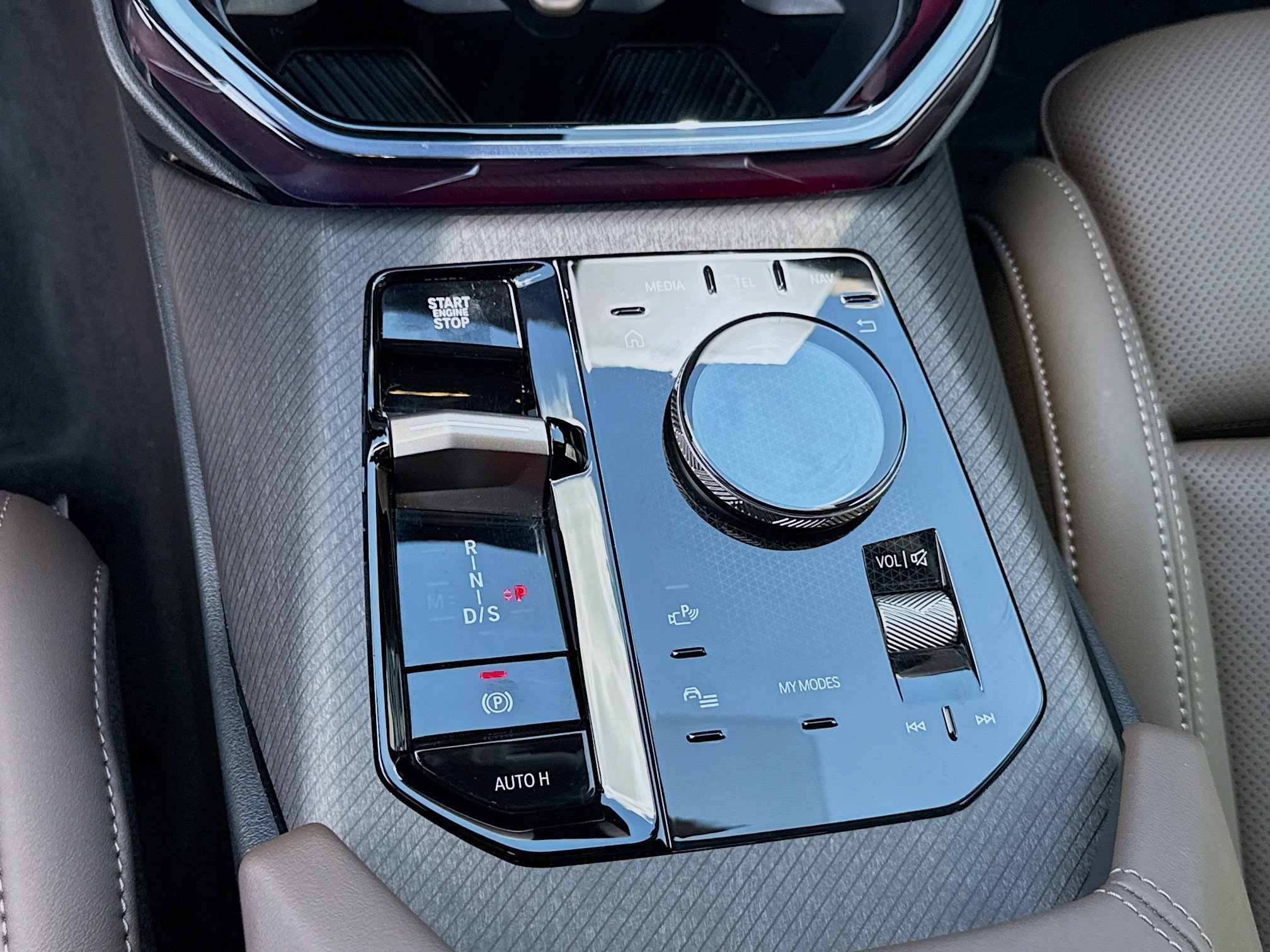 2025 BMW X3 30 - Photo 16