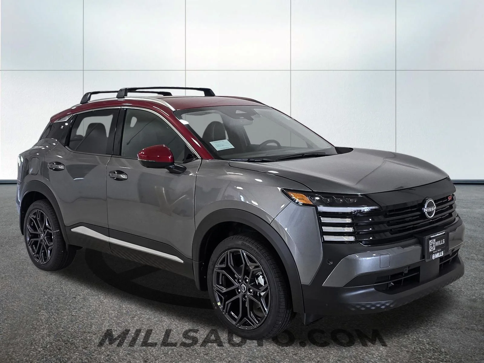 New 2026 Gun Metallic / Scarlet Ember Tintcoat Two-tone Nissan SR image 10