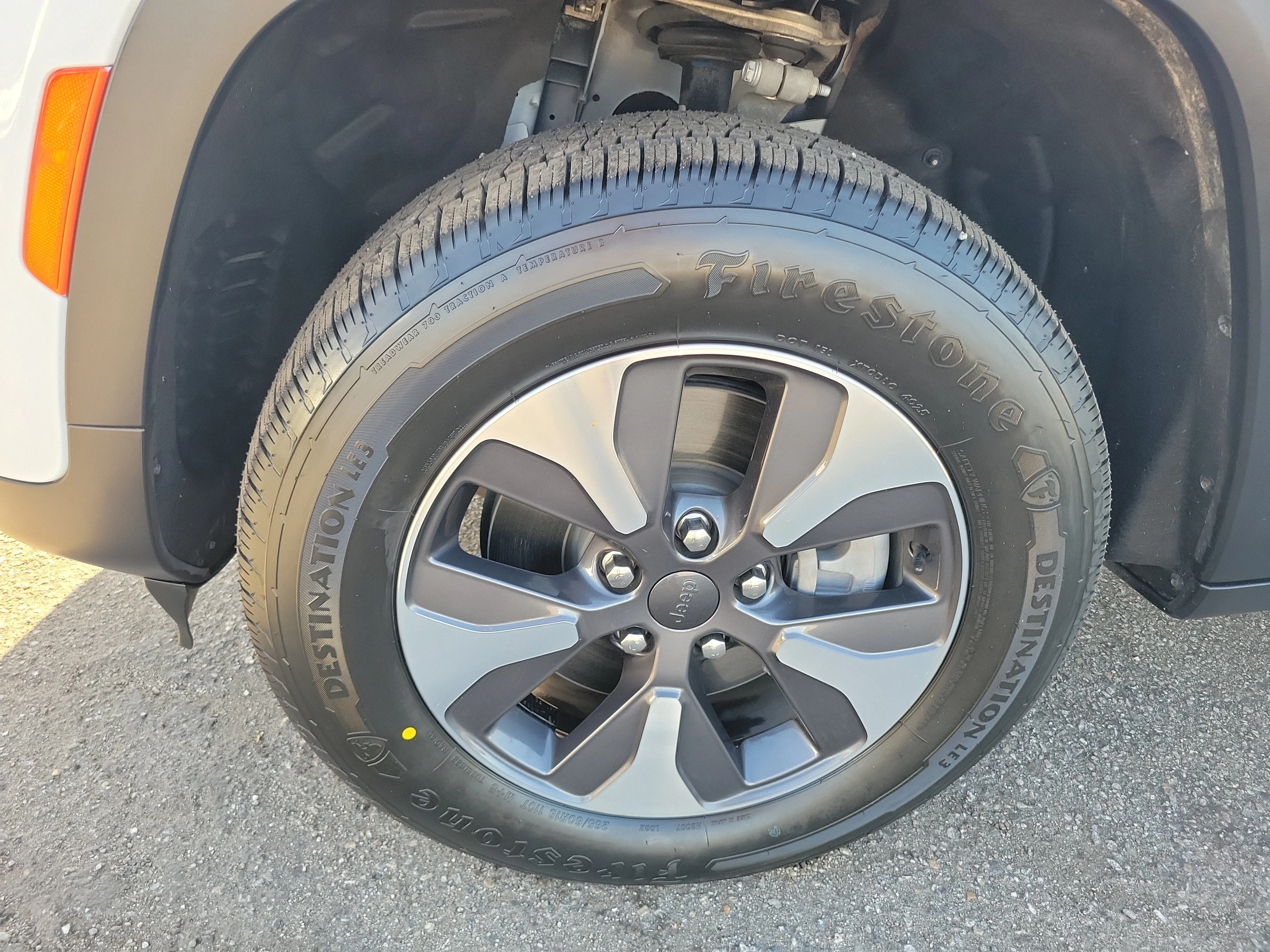 Certified Used 2022 White Jeep 4xe image 11