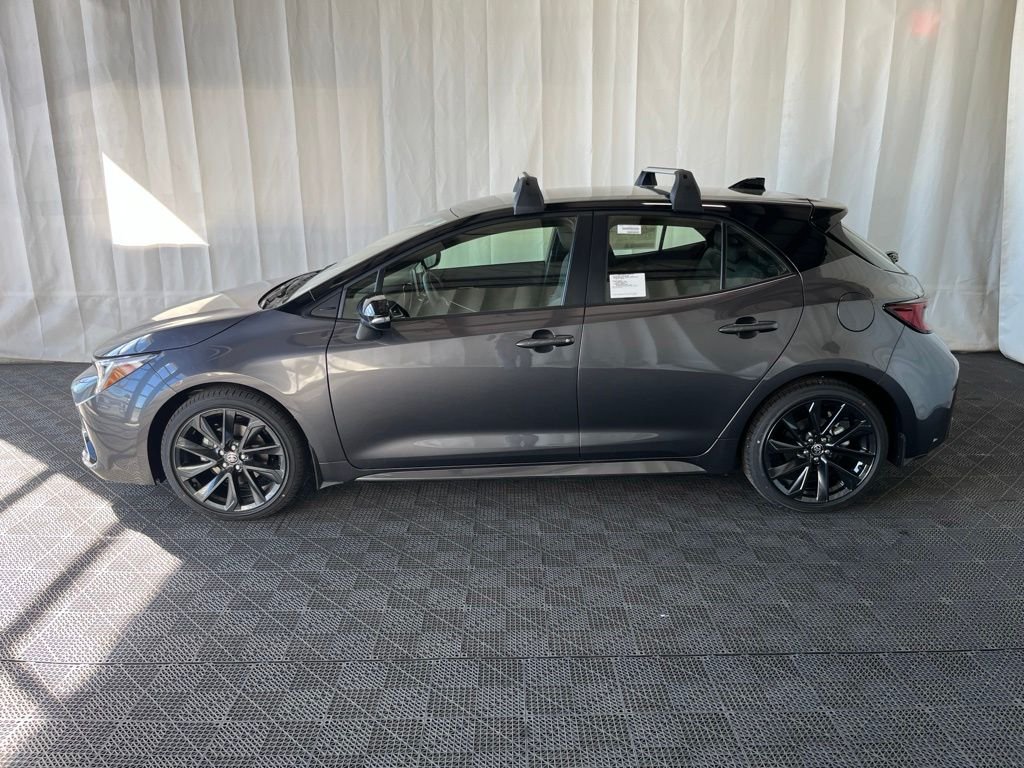 New 2026 Magnetic Gray Metallic with Midnight Black Metallic roof Toyota XSE image 25