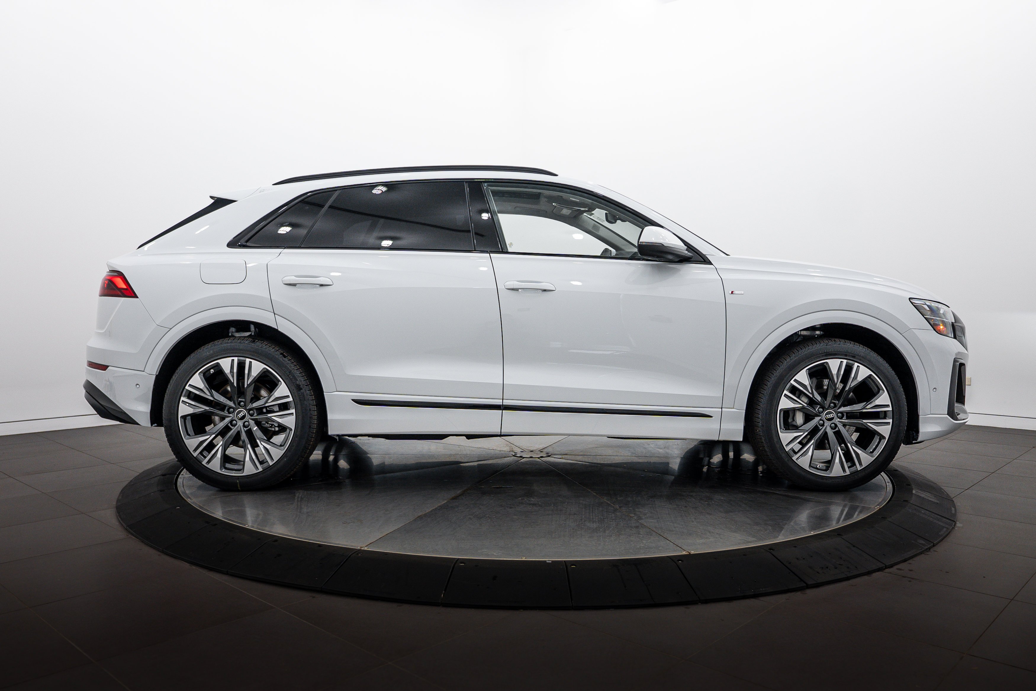New 2026 Glacier White Audi Prestige image 3