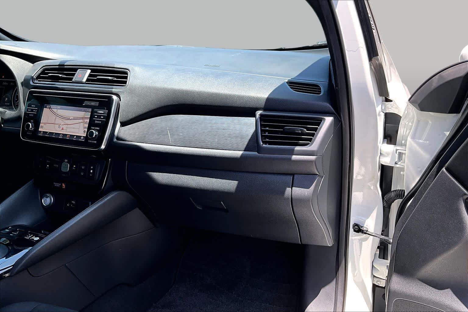 Used 2019 Pearl White Tricoat Nissan SV image 18