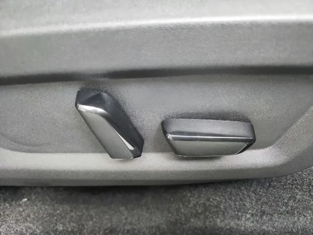 New 2026 Gray Nissan SL image 48