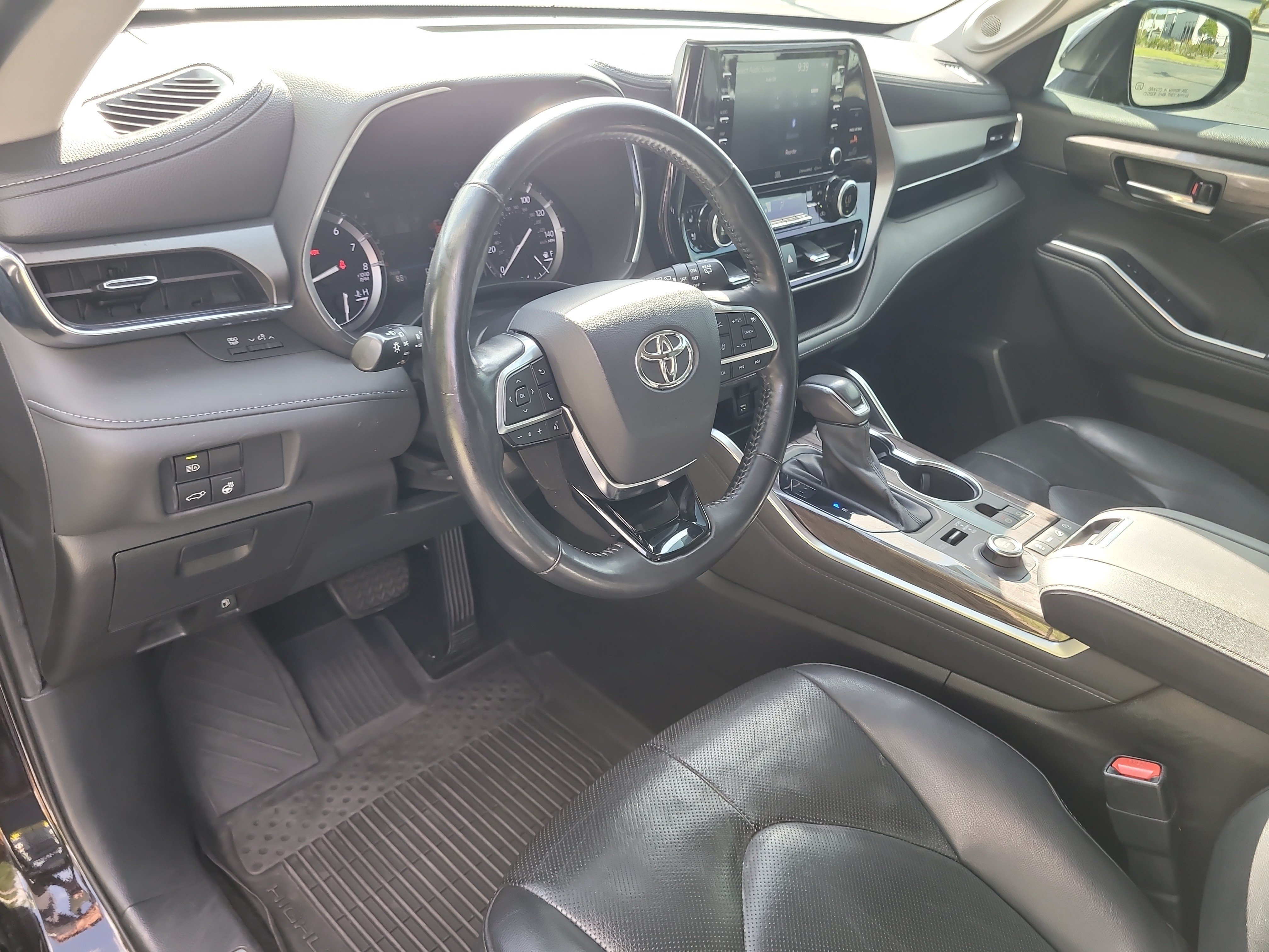 Used 2021 Amber Toyota Limited image 21