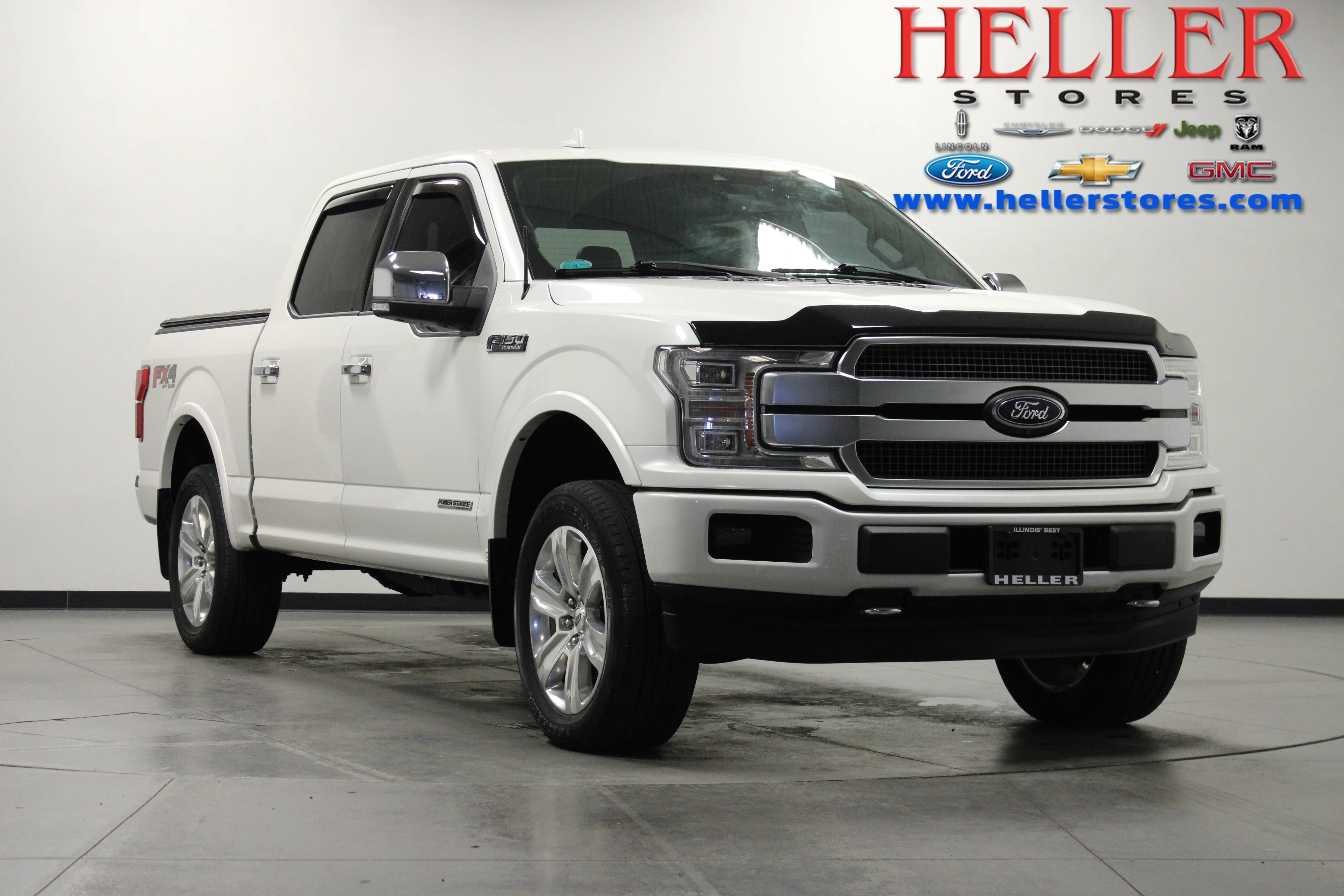 Used 2018 White Platinum Metallic Tri-Coat Ford Platinum image 1