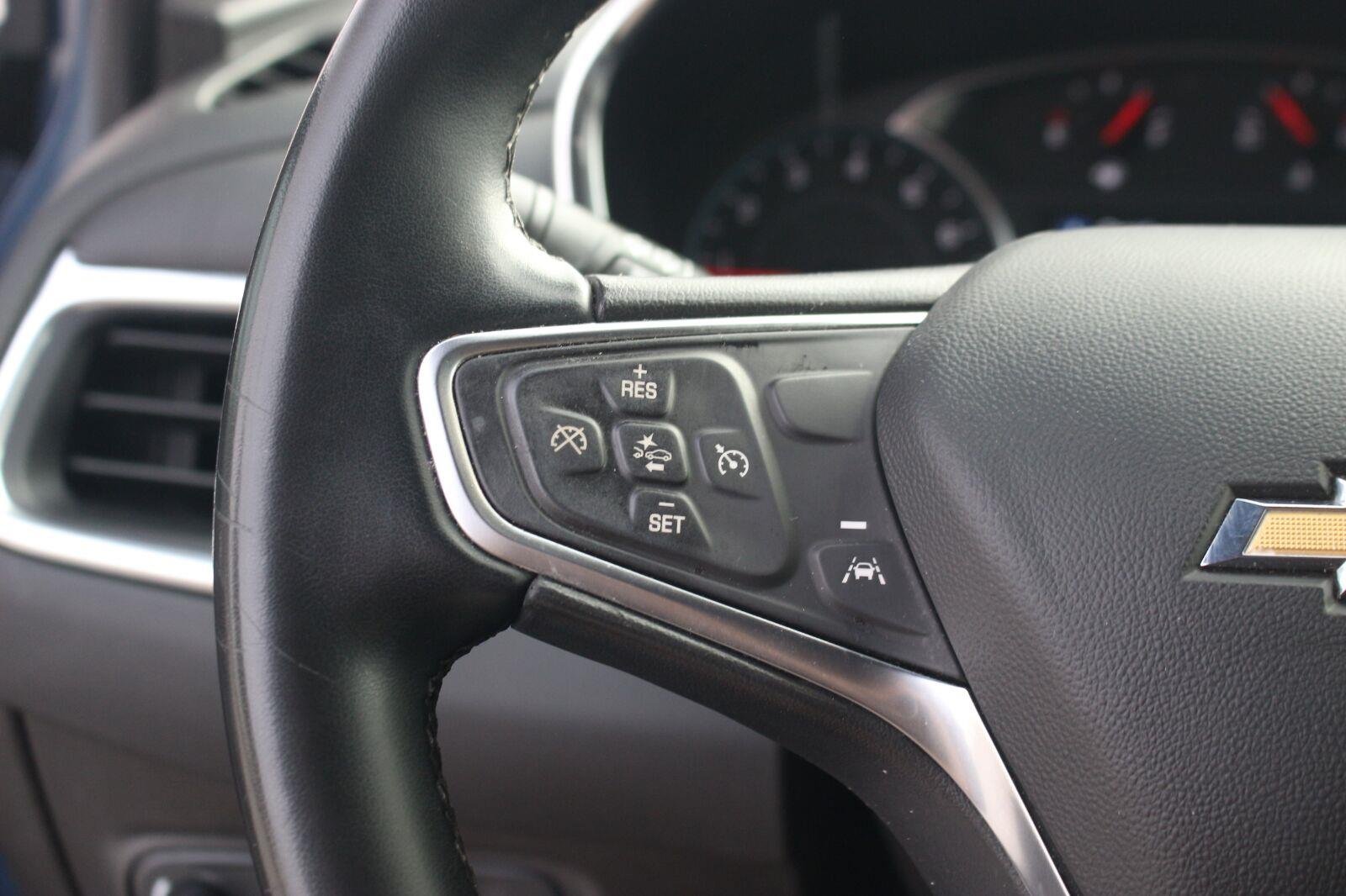 Used 2024 Lakeshore Blue Metallic Chevrolet LT image 18