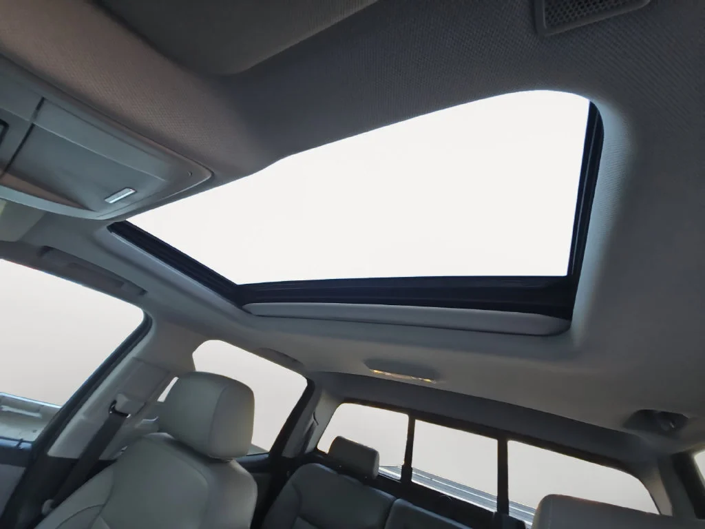 Used 2018 SUMMIT WHITE GMC SLT image 17