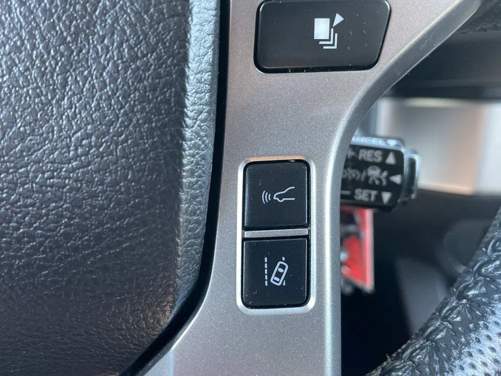 Used 2022 Gray Toyota SR5 image 30